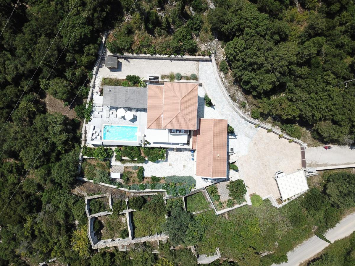 Villa Andromahi Фискардон Экстерьер фото