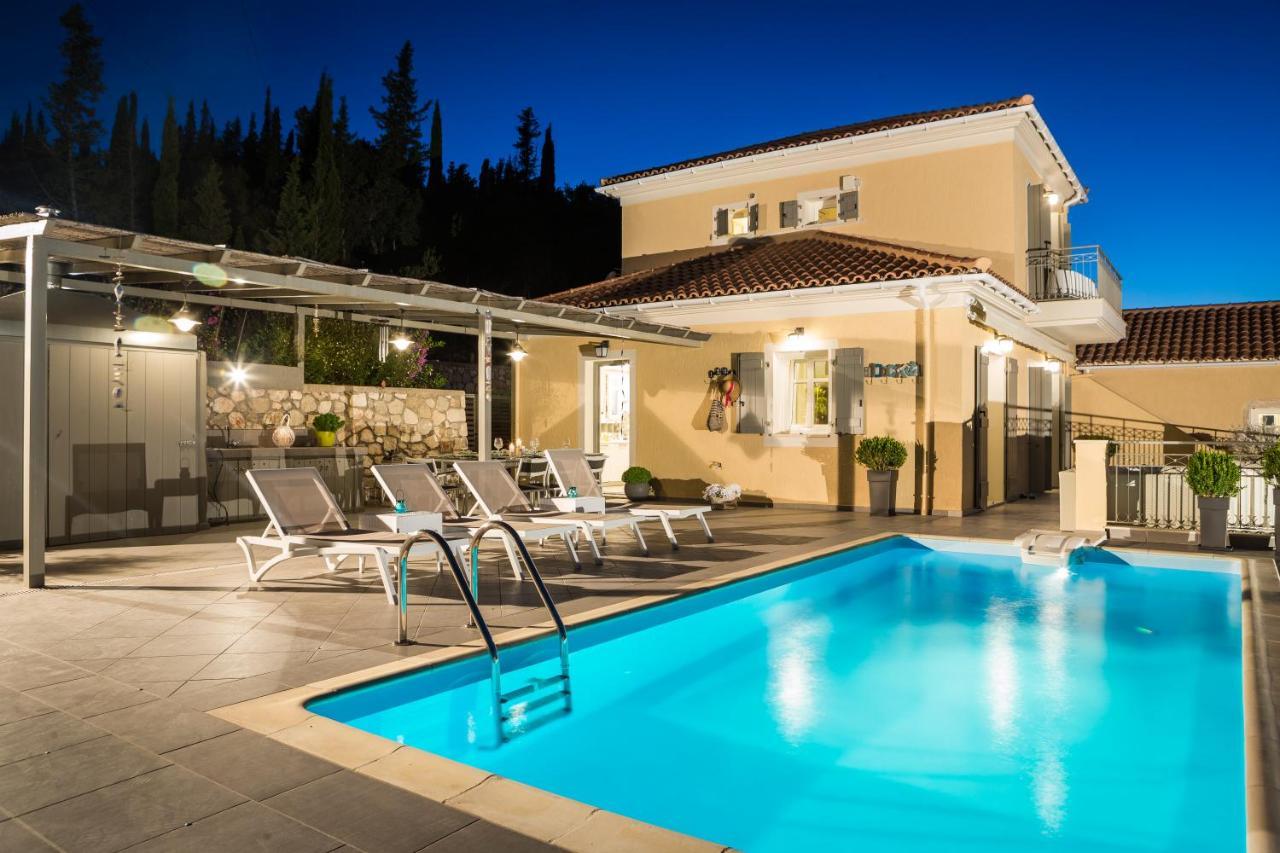 Villa Andromahi Фискардон Экстерьер фото